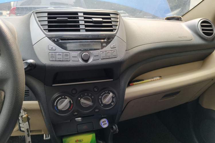 Used Suzuki Alto 2012 1.0L Manual Utility Version Audio And AC Panel