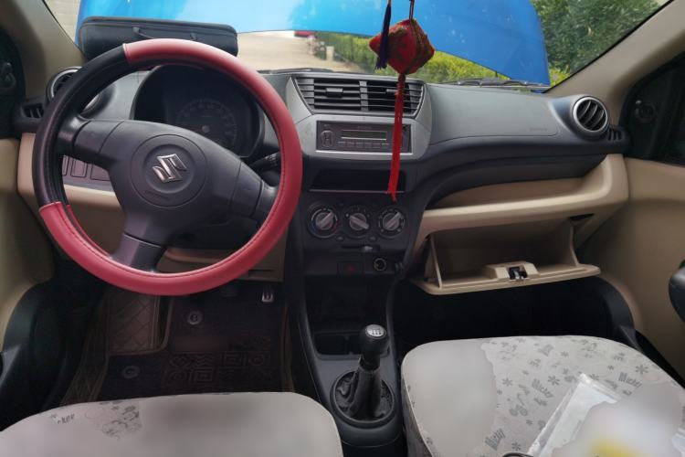 Used Suzuki Alto 2012 1.0L Manual Utility Version Center Console