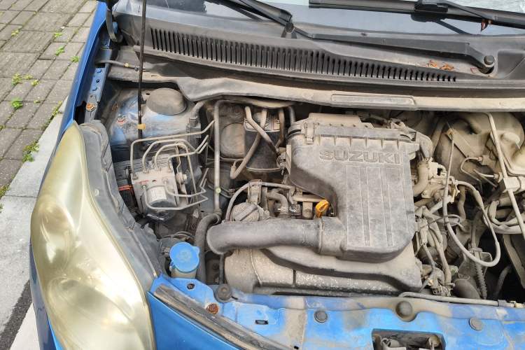 Used Suzuki Alto 2012 1.0L Manual Utility Version Engine Bay Right