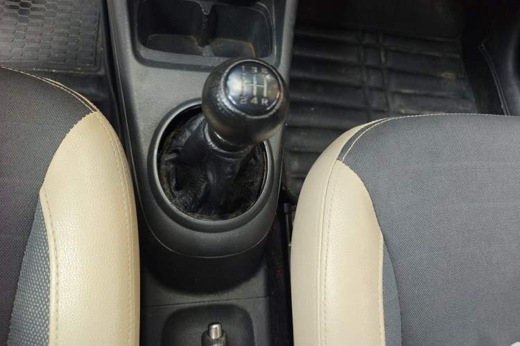 Used Suzuki Alto 2012 1.0L Manual Utility Version Gear Lever