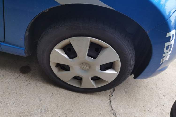 Used Suzuki Alto 2012 1.0L Manual Utility Version Right Front Wheel Hub