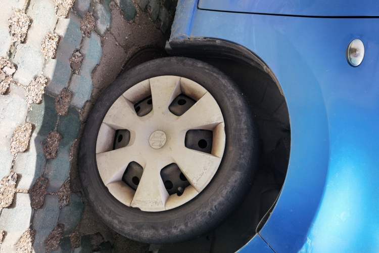 Used Suzuki Alto 2012 1.0L Manual Utility Version Right Front Wheel Hub