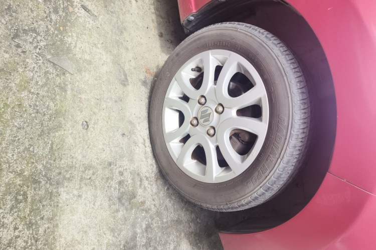 Used Suzuki Alto 2012 1.0L Manual Utility Version Right Front Wheel Hub