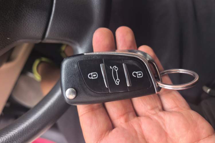 Used Suzuki Alto 2012 1.0L Manual Utility Version Vehicle Key