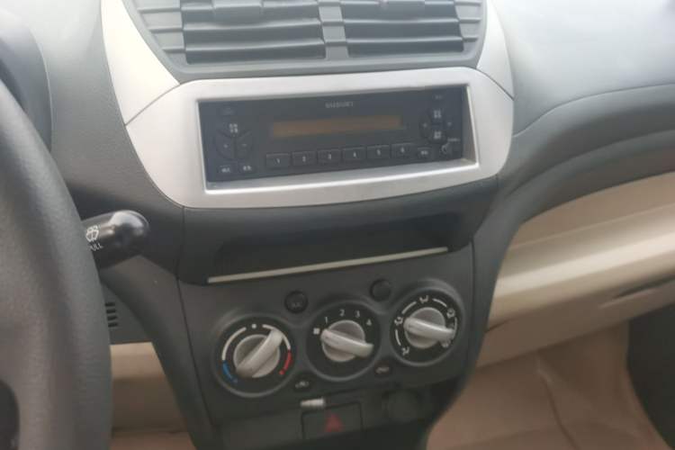 Used Suzuki Alto 2012 1.0L Manual Utility Version Audio And AC Panel