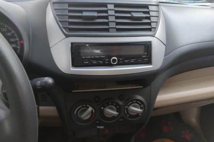 Used Suzuki Alto 2012 1.0L Manual Utility Version Audio And AC Panel