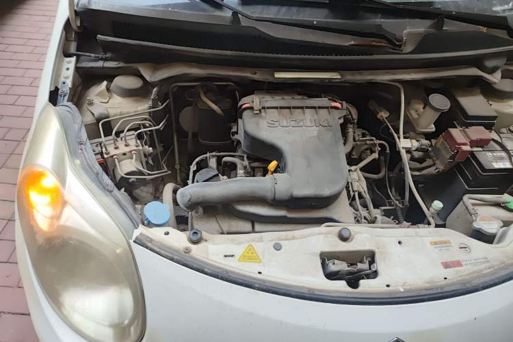 Used Suzuki Alto 2012 1.0L Manual Utility Version Engine Bay Right