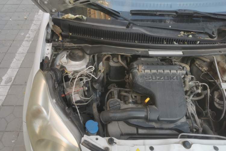 Used Suzuki Alto 2012 1.0L Manual Utility Version Engine Bay Right