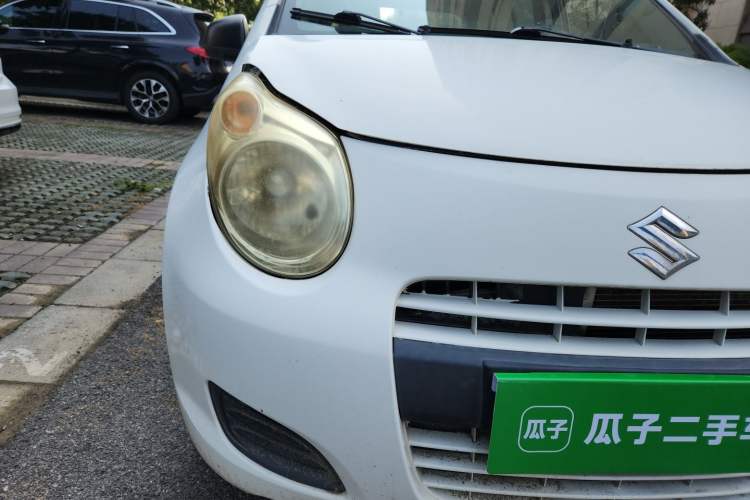 Used Suzuki Alto 2012 1.0L Manual Utility Version Right Front Headlight