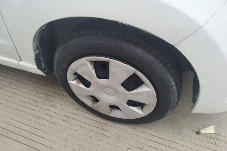 Used Suzuki Alto 2012 1.0L Manual Utility Version Right Front Wheel Hub