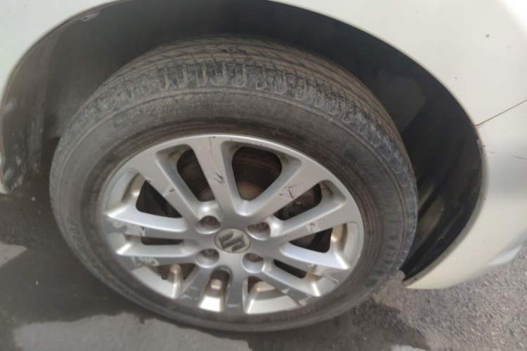Used Suzuki Alto 2012 1.0L Manual Utility Version Right Front Wheel Hub