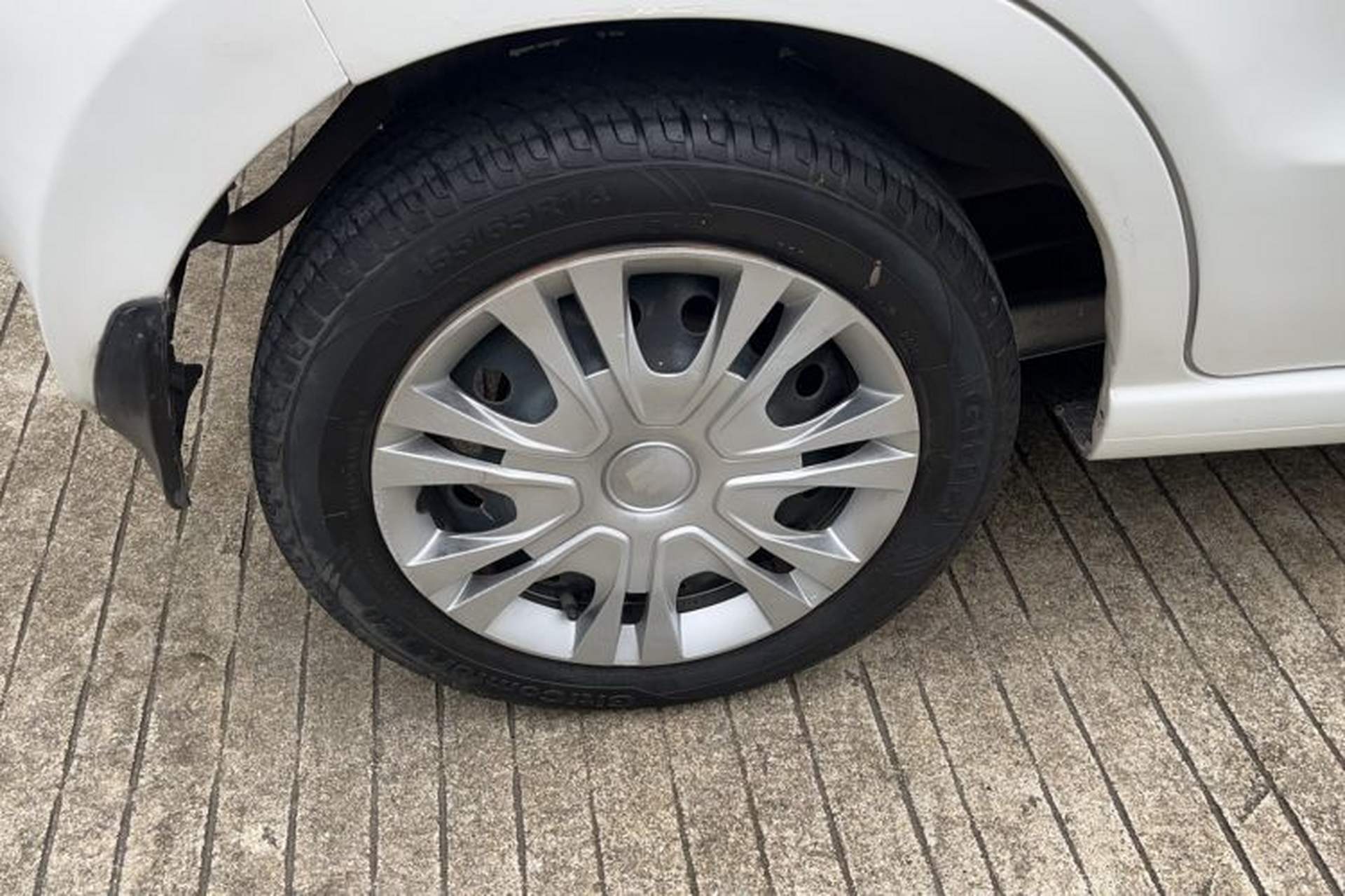 Used Suzuki Alto 2012 1.0L Manual Utility Version Right Rear Wheel Hub