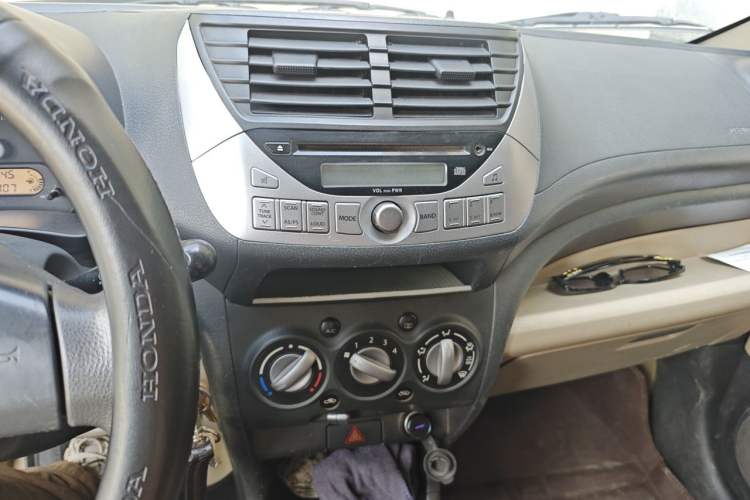 Used Suzuki Alto 2012 1.0L Manual Utility Version Audio And AC Panel