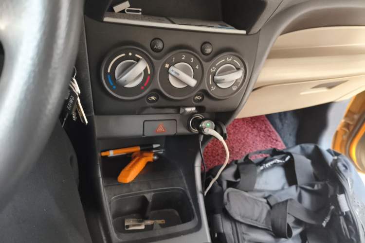 Used Suzuki Alto 2012 1.0L Manual Utility Version Audio And AC Panel