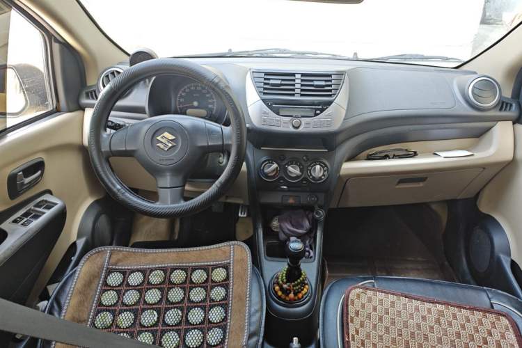 Used Suzuki Alto 2012 1.0L Manual Utility Version Center Console