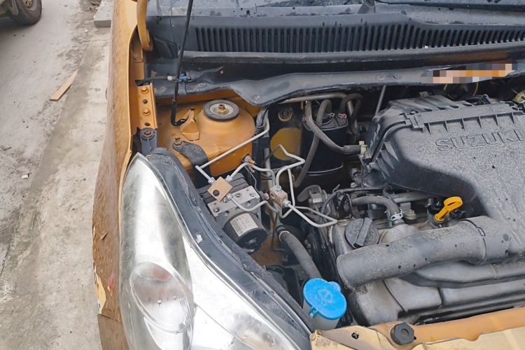 Used Suzuki Alto 2012 1.0L Manual Utility Version Engine Bay Right