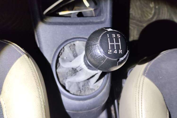 Used Suzuki Alto 2012 1.0L Manual Utility Version Gear Lever