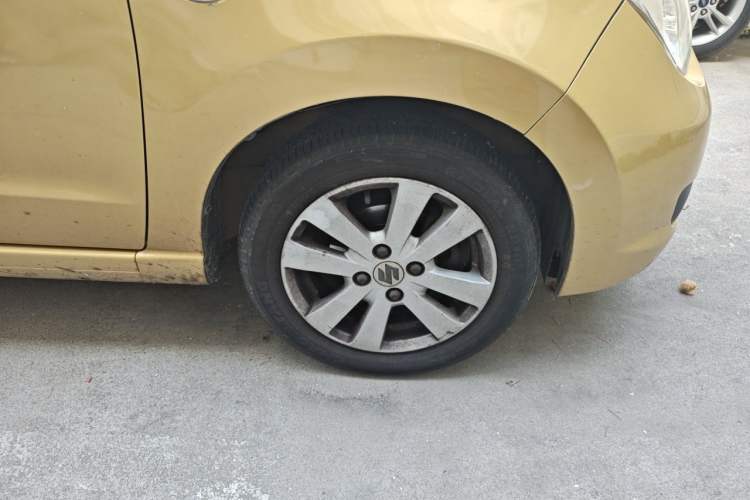 Used Suzuki Alto 2012 1.0L Manual Utility Version Right Front Wheel Hub