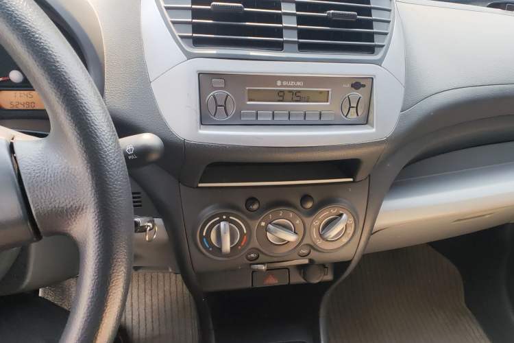 Used Suzuki Alto 2013 1.0L Manual Comfort Version Audio And AC Panel