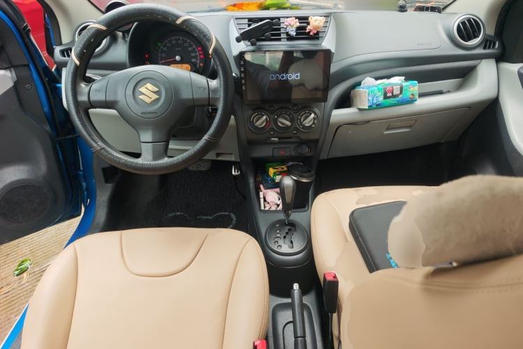 Used Suzuki Alto 2013 1.0L Automatic Luxury Model Center Console