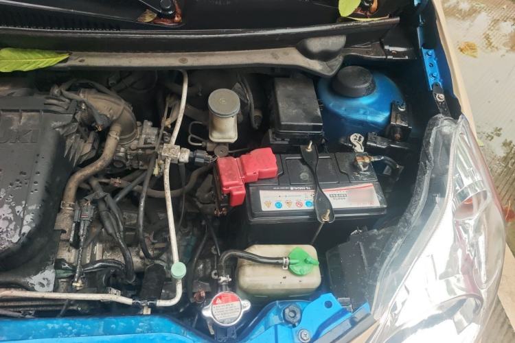 Used Suzuki Alto 2013 1.0L Automatic Luxury Model Engine Bay Left