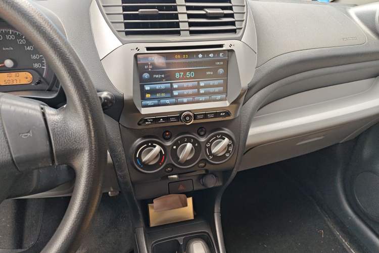 Used Suzuki Alto 2013 1.0L Automatic Luxury Model Audio And AC Panel