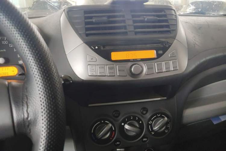Used Suzuki Alto 2013 1.0L Manual Luxury Model Audio And AC Panel