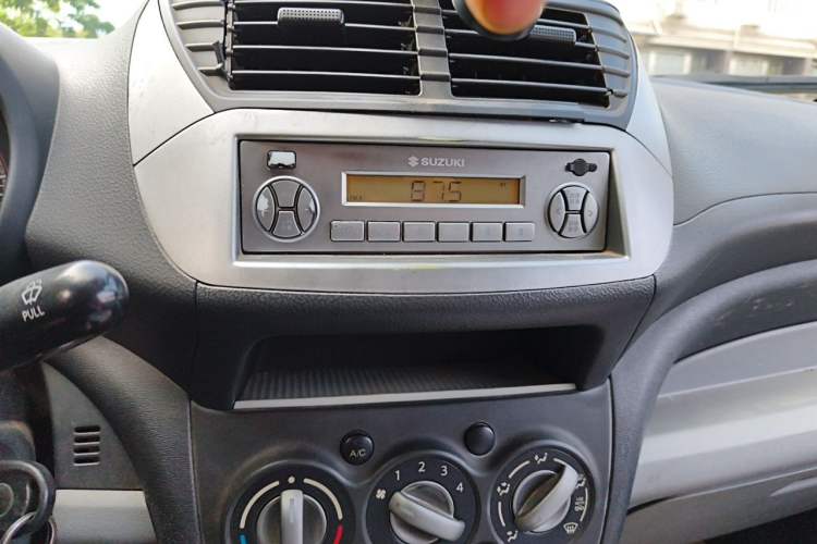 Used Suzuki Alto 2013 1.0L Manual Comfort Version Audio And AC Panel