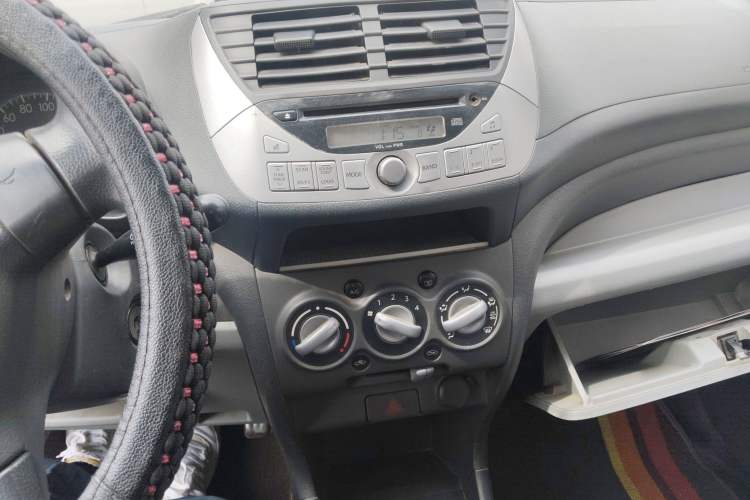 Used Suzuki Alto 2013 1.0L Manual Luxury Model Audio And AC Panel