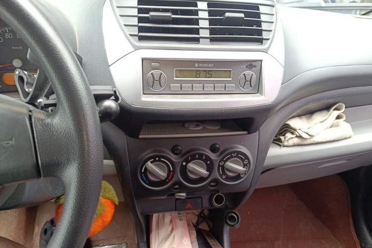 Used Suzuki Alto 2013 Revised Version 1.0L Manual Comfort Edition Audio And AC Panel