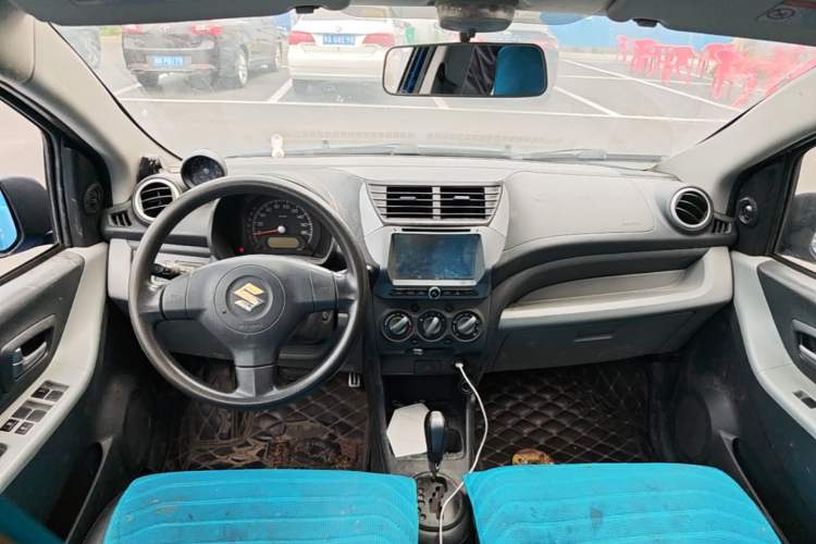 Used Suzuki Alto 2013 1.0L Automatic Luxury Model Center Console