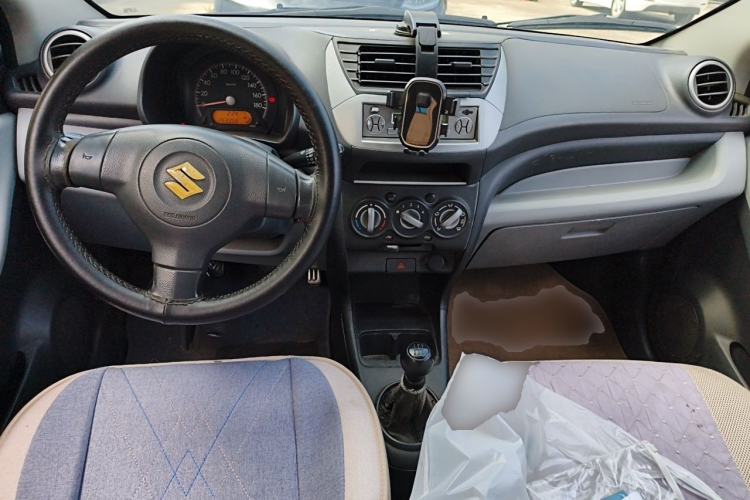 Used Suzuki Alto 2013 1.0L Manual Comfort Version Center Console