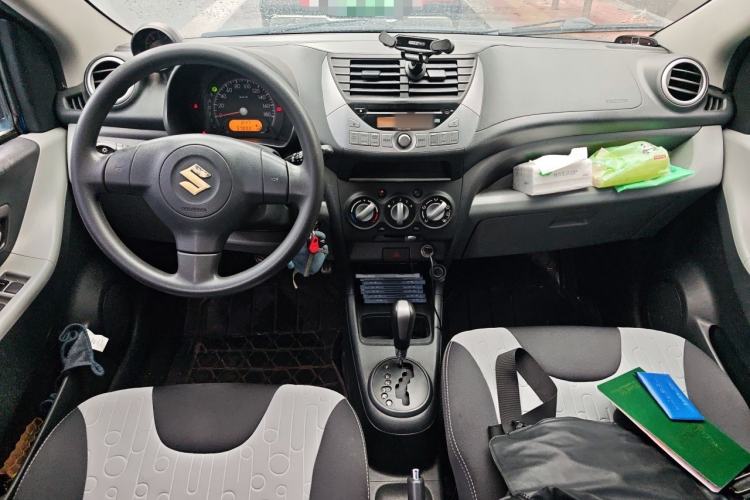 Used Suzuki Alto 2013 1.0L Automatic Luxury Model Center Console