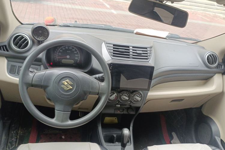 Used Suzuki Alto 2013 1.0L Automatic Luxury Model Center Console