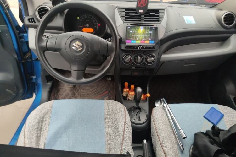 Used Suzuki Alto 2013 1.0L Automatic Luxury Model Center Console