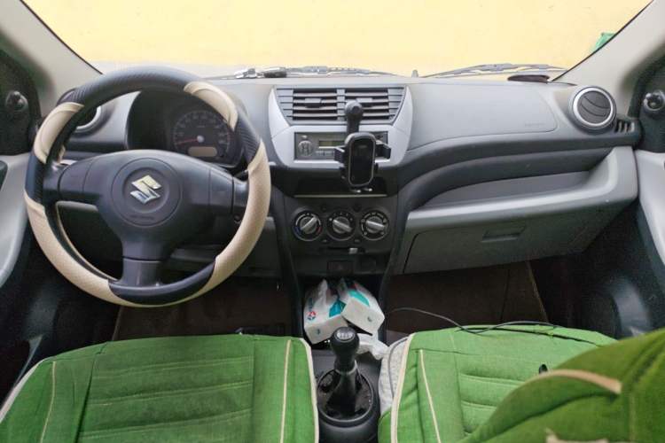 Used Suzuki Alto 2013 1.0L Manual Comfort Version Center Console