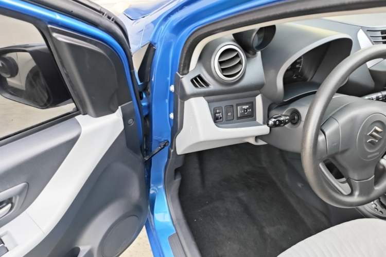 Used Suzuki Alto 2013 1.0L Automatic Luxury Model Driver Seat