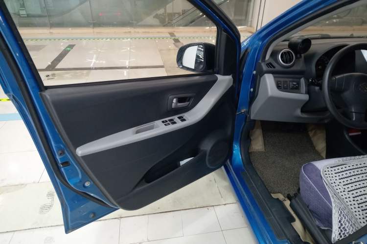 Used Suzuki Alto 2013 1.0L Automatic Luxury Model Driver Seat