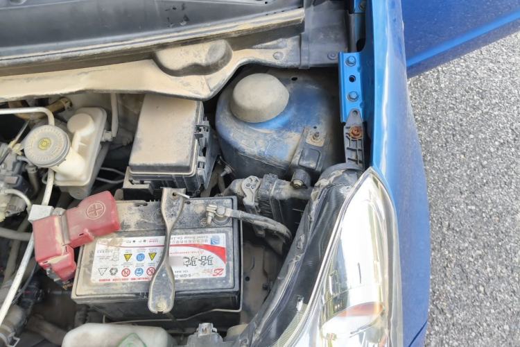 Used Suzuki Alto 2013 1.0L Manual Luxury Model Engine Bay Left