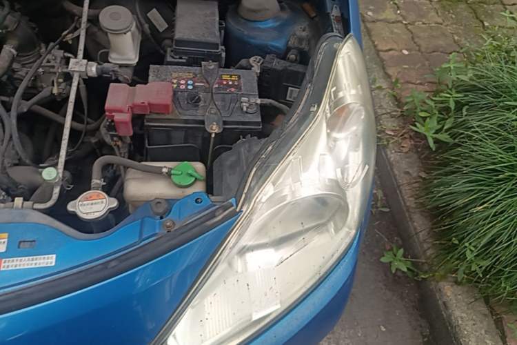 Used Suzuki Alto 2013 1.0L Automatic Luxury Model Engine Bay Left
