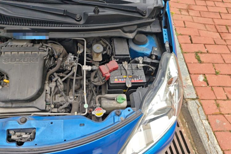 Used Suzuki Alto 2013 1.0L Automatic Luxury Model Engine Bay Left