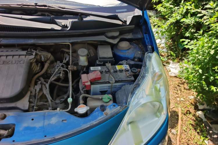 Used Suzuki Alto 2013 1.0L Manual Luxury Model Engine Bay Left