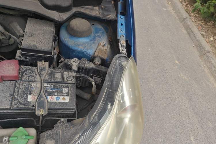 Used Suzuki Alto 2013 1.0L Automatic Luxury Model Engine Bay Left