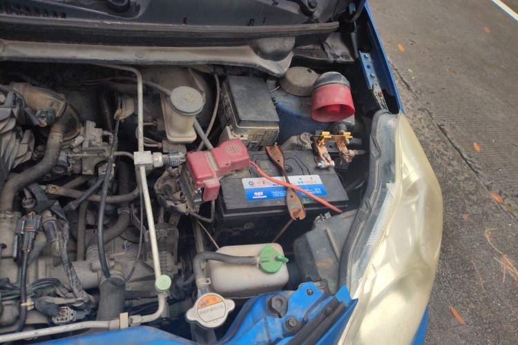 Used Suzuki Alto 2013 1.0L Manual Utility Model Engine Bay Left