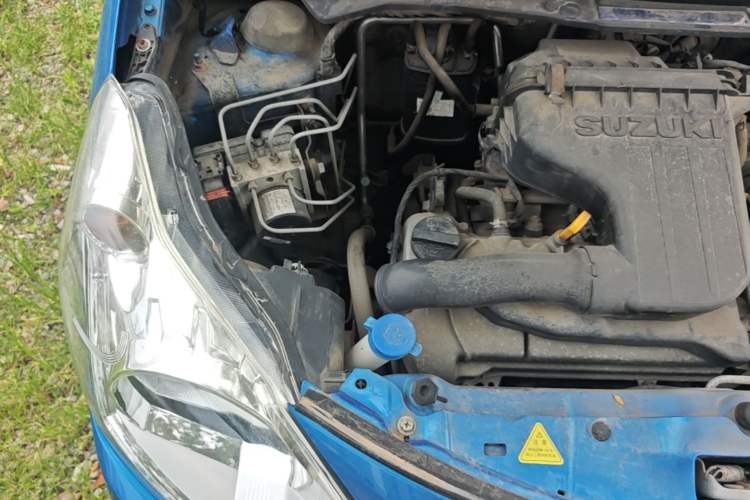 Used Suzuki Alto 2013 1.0L Manual Luxury Model Engine Bay Right