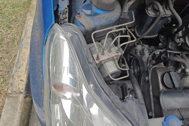 Used Suzuki Alto 2013 1.0L Manual Luxury Model Engine Bay Right