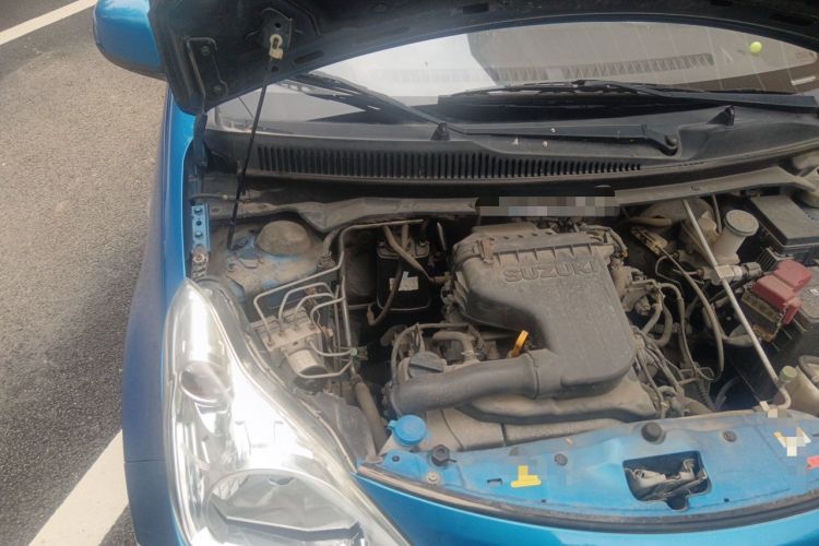Used Suzuki Alto 2013 1.0L Manual Luxury Model Engine Bay Right