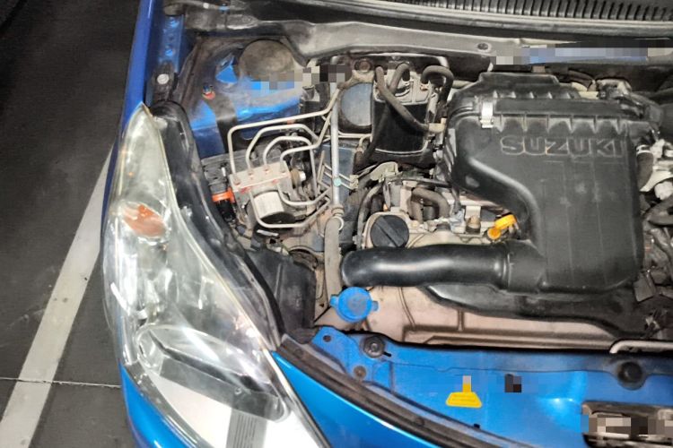 Used Suzuki Alto 2013 1.0L Manual Luxury Model Engine Bay Right
