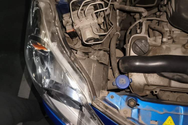 Used Suzuki Alto 2013 1.0L Automatic Luxury Model Engine Bay Right