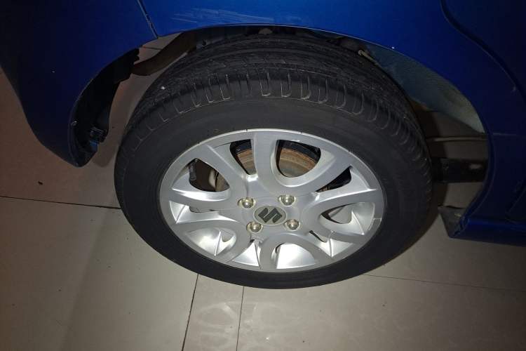 Used Suzuki Alto 2013 1.0L Automatic Luxury Model Exterior 3